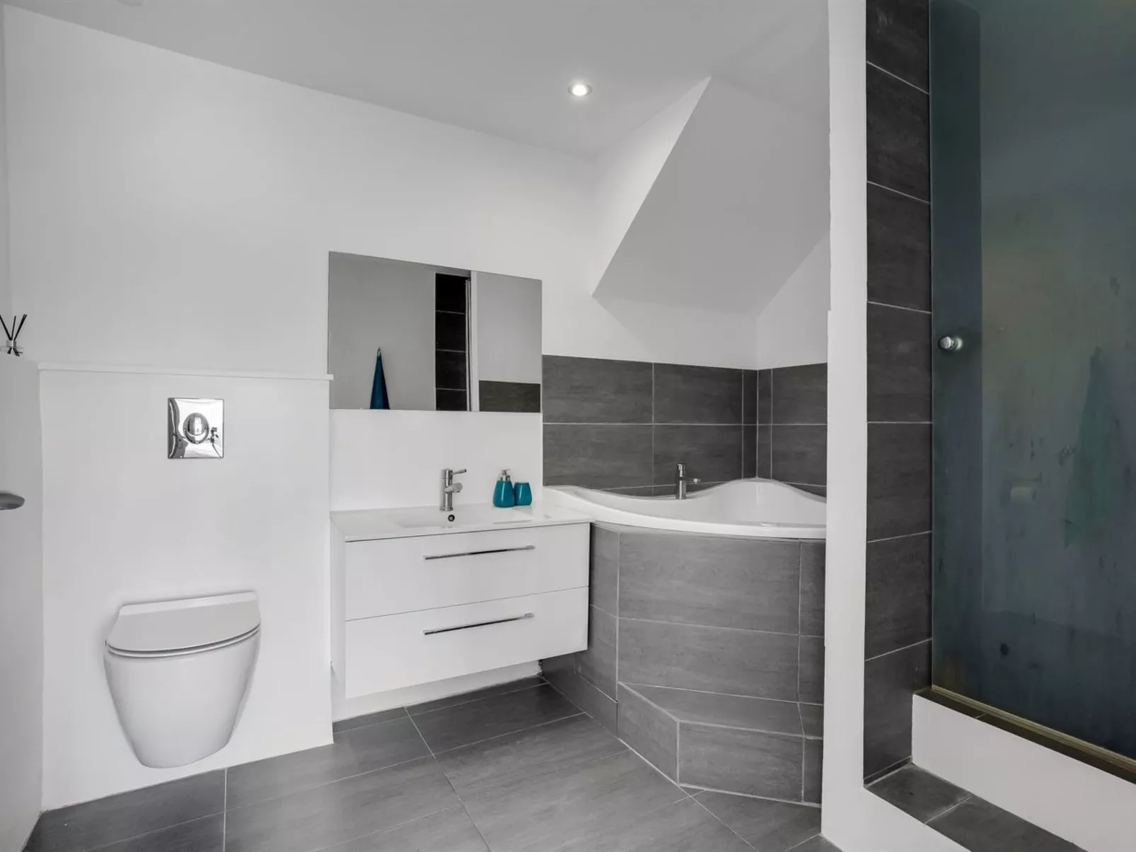 "Judit" - 10m from the sea-Binnen