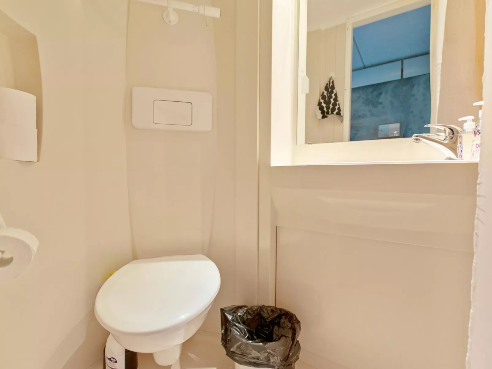 Vuosselin helmi c25-Binnen