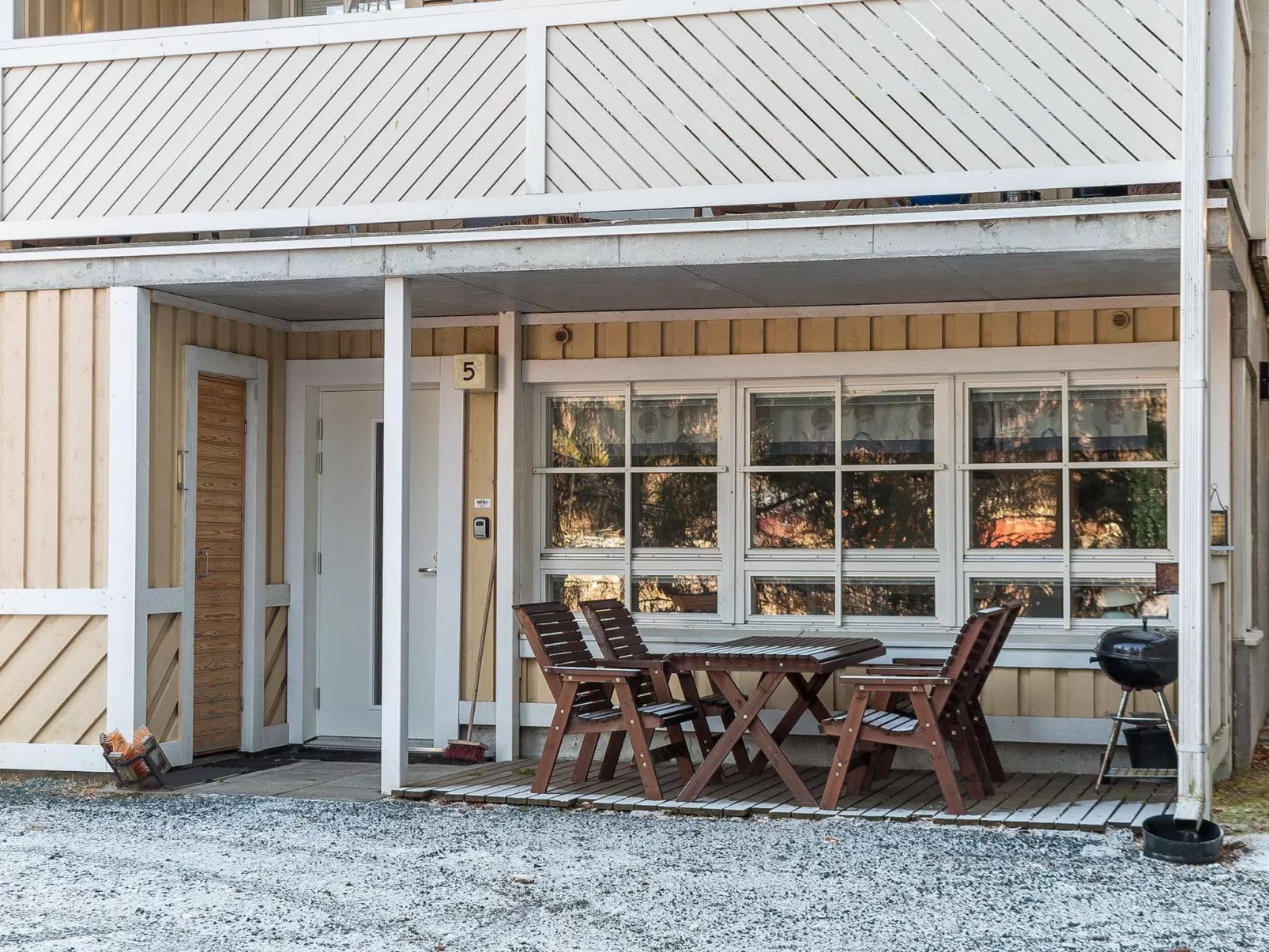 Tahkontilhi e 5-Binnen