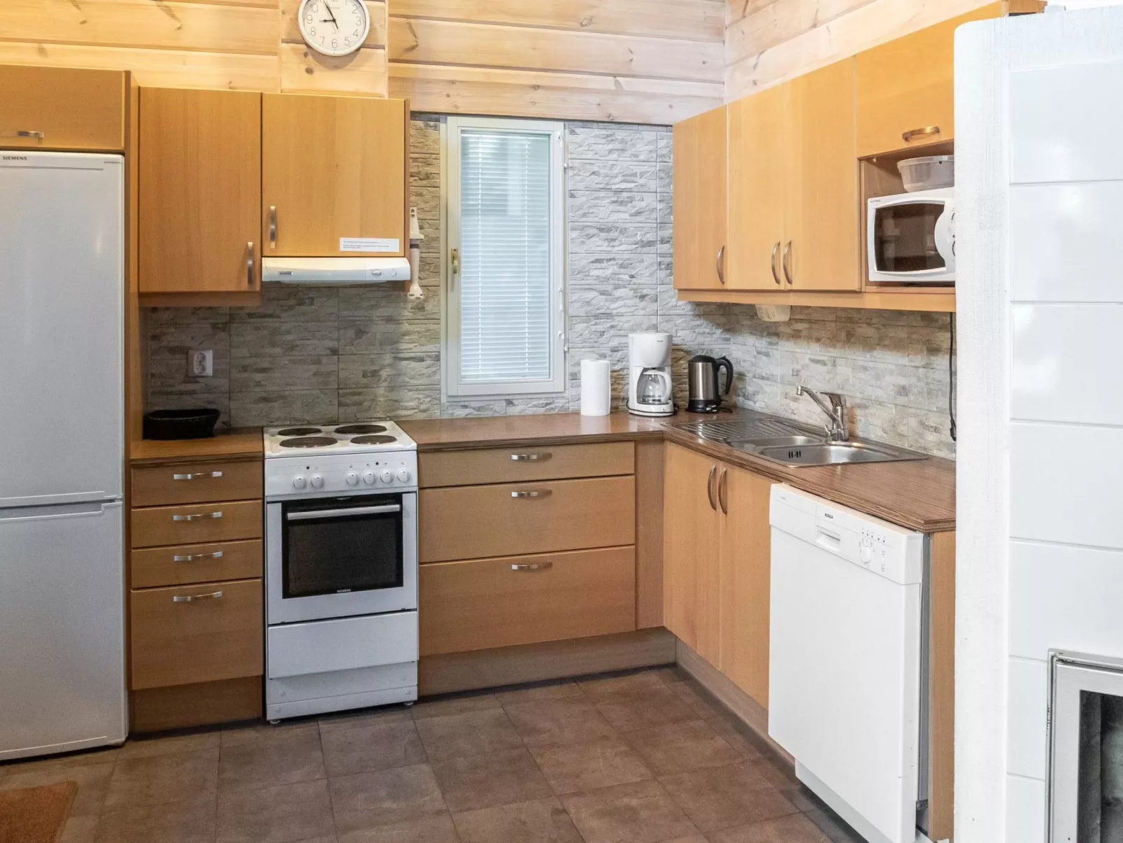 Amero purnu 1-Binnen