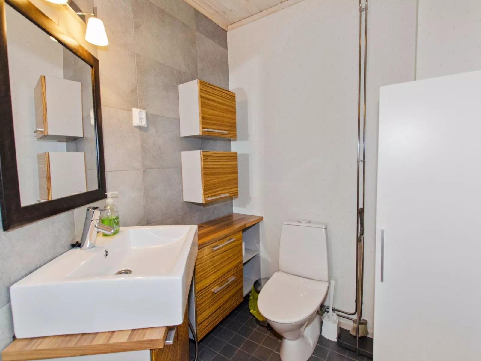 Kolin helmi 2-Binnen