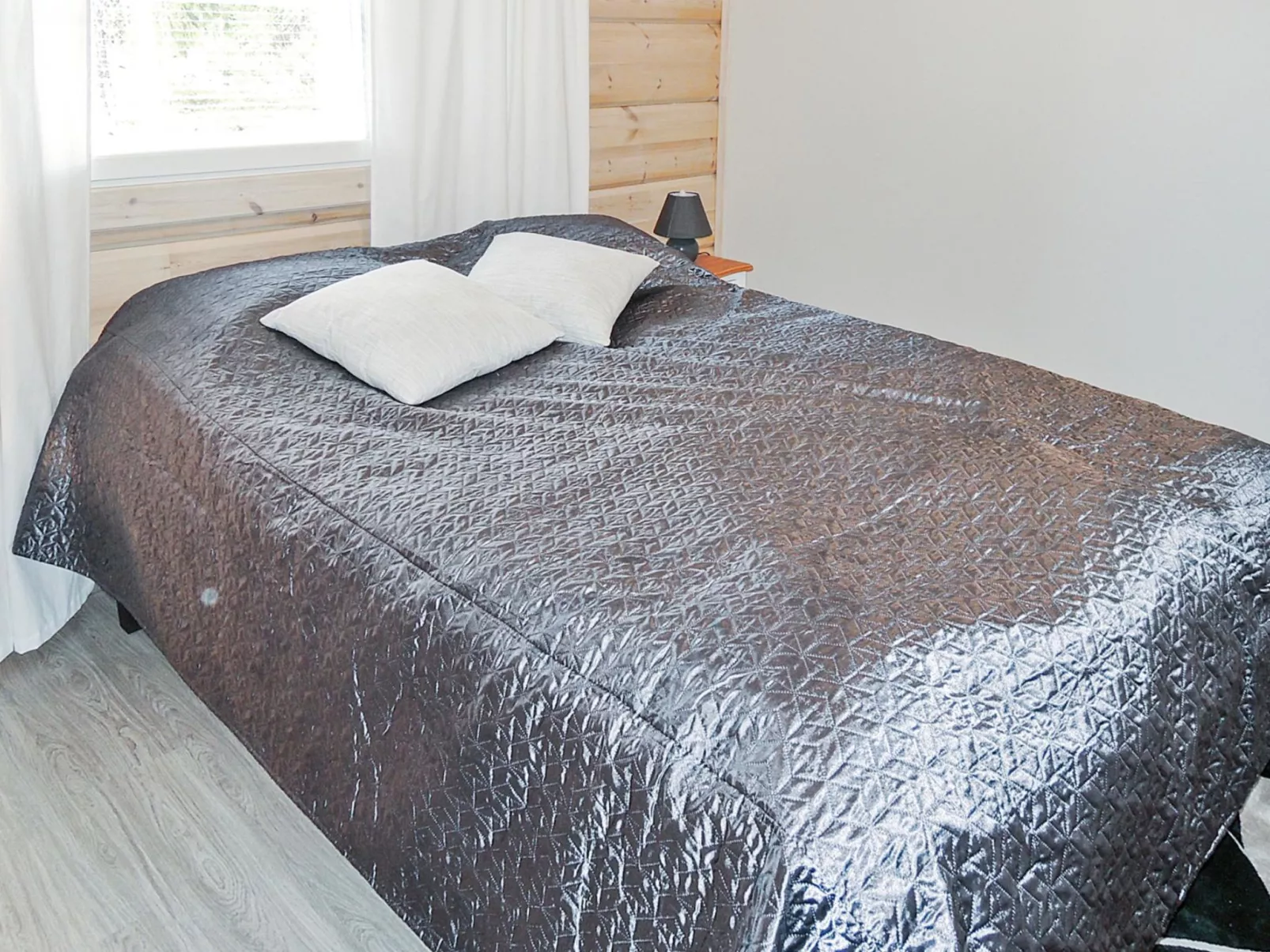 Nesterin helmi-Binnen