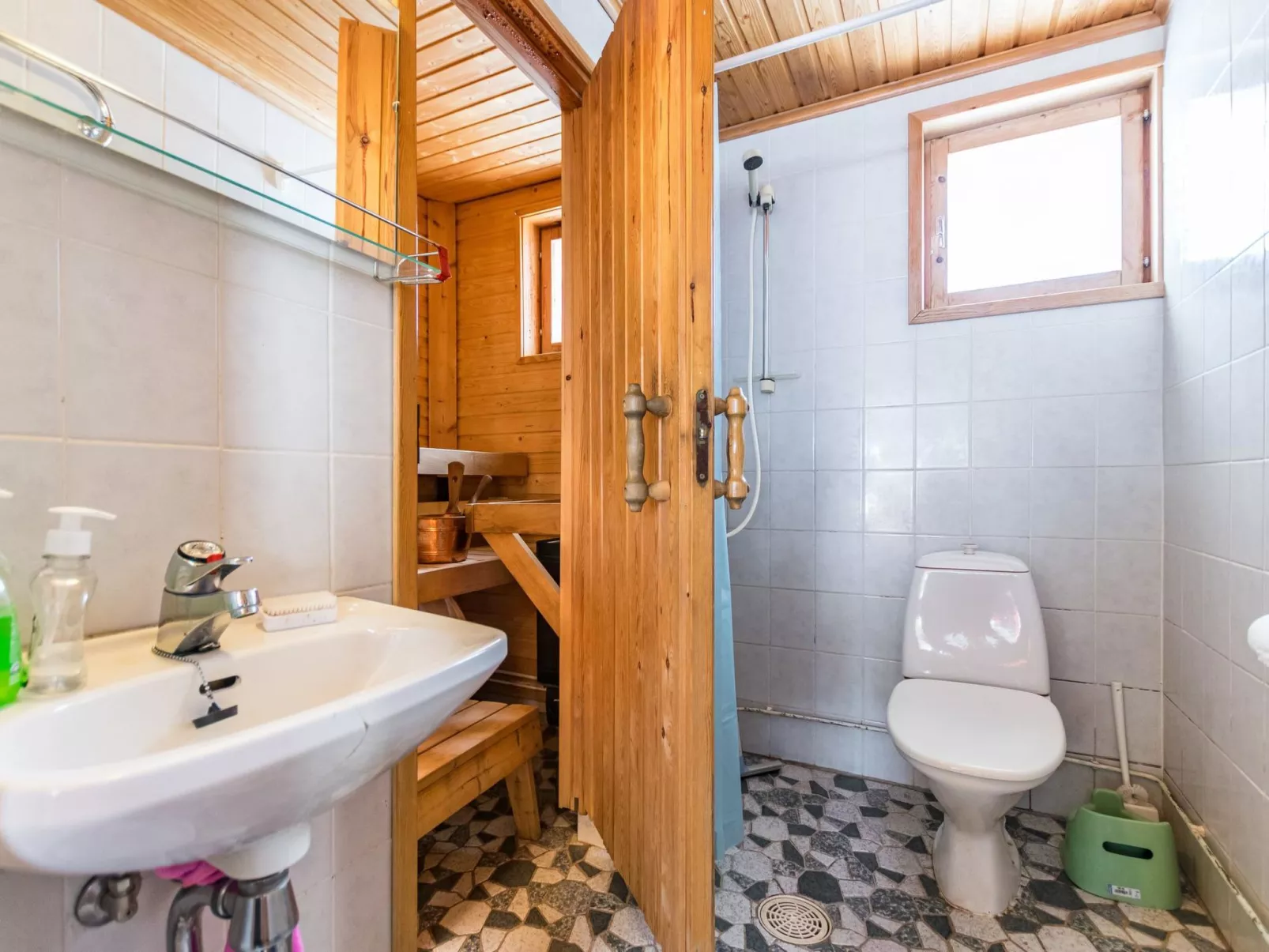 Aurinkoalppi 10b paritalo-Binnen