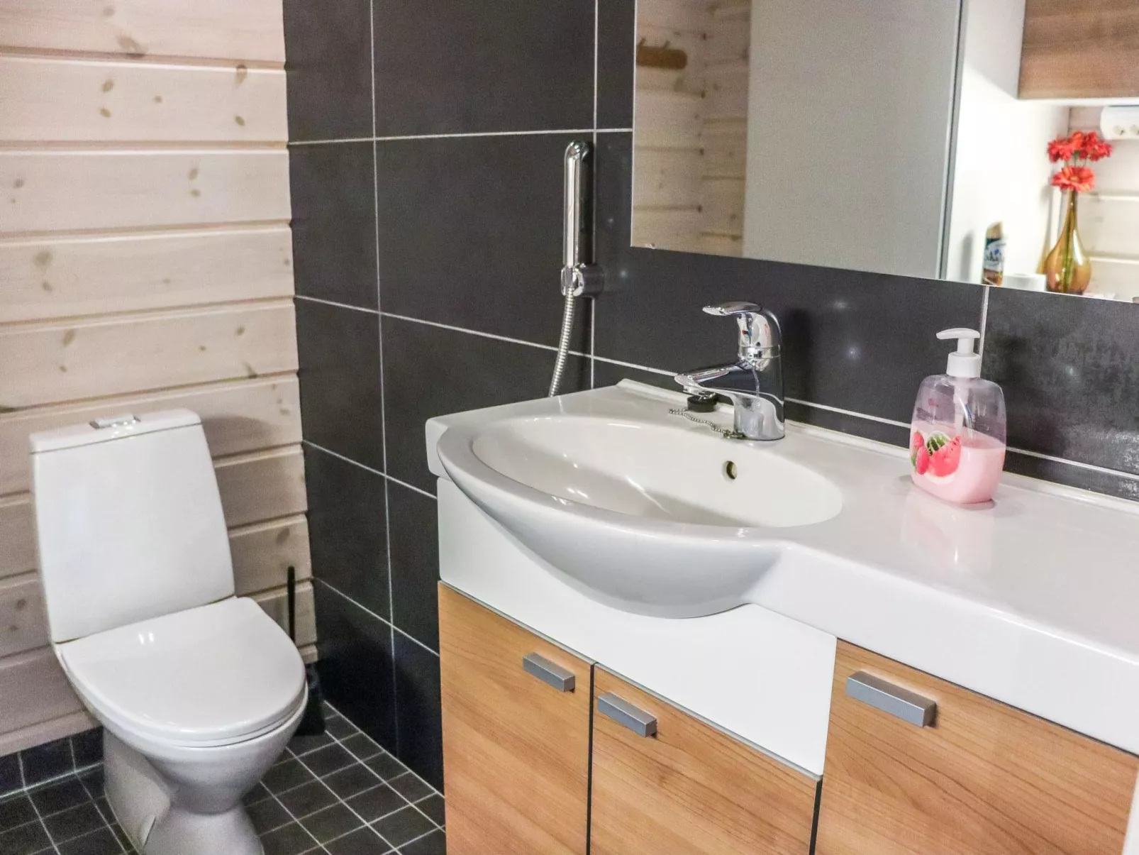 Aurinko-saaga 5 paritalo-Binnen