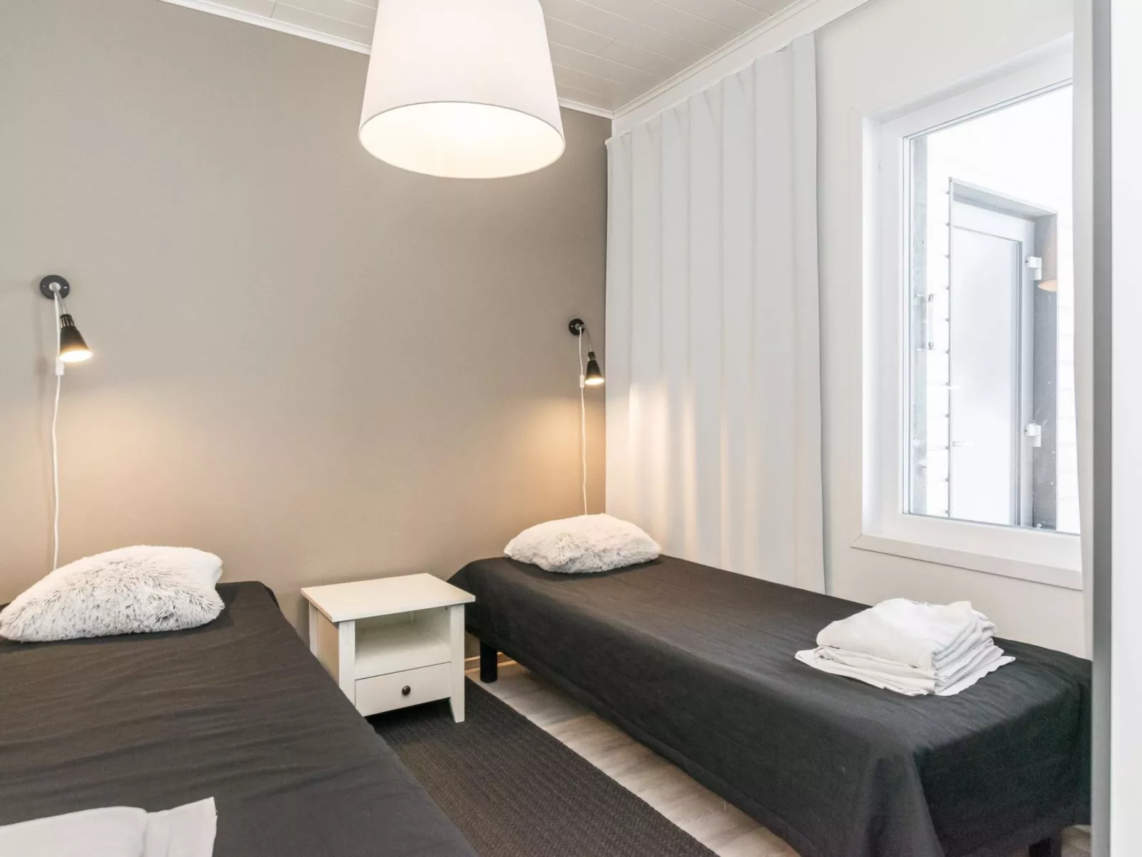 Skivillas paljakka 1. (3mh)-Binnen