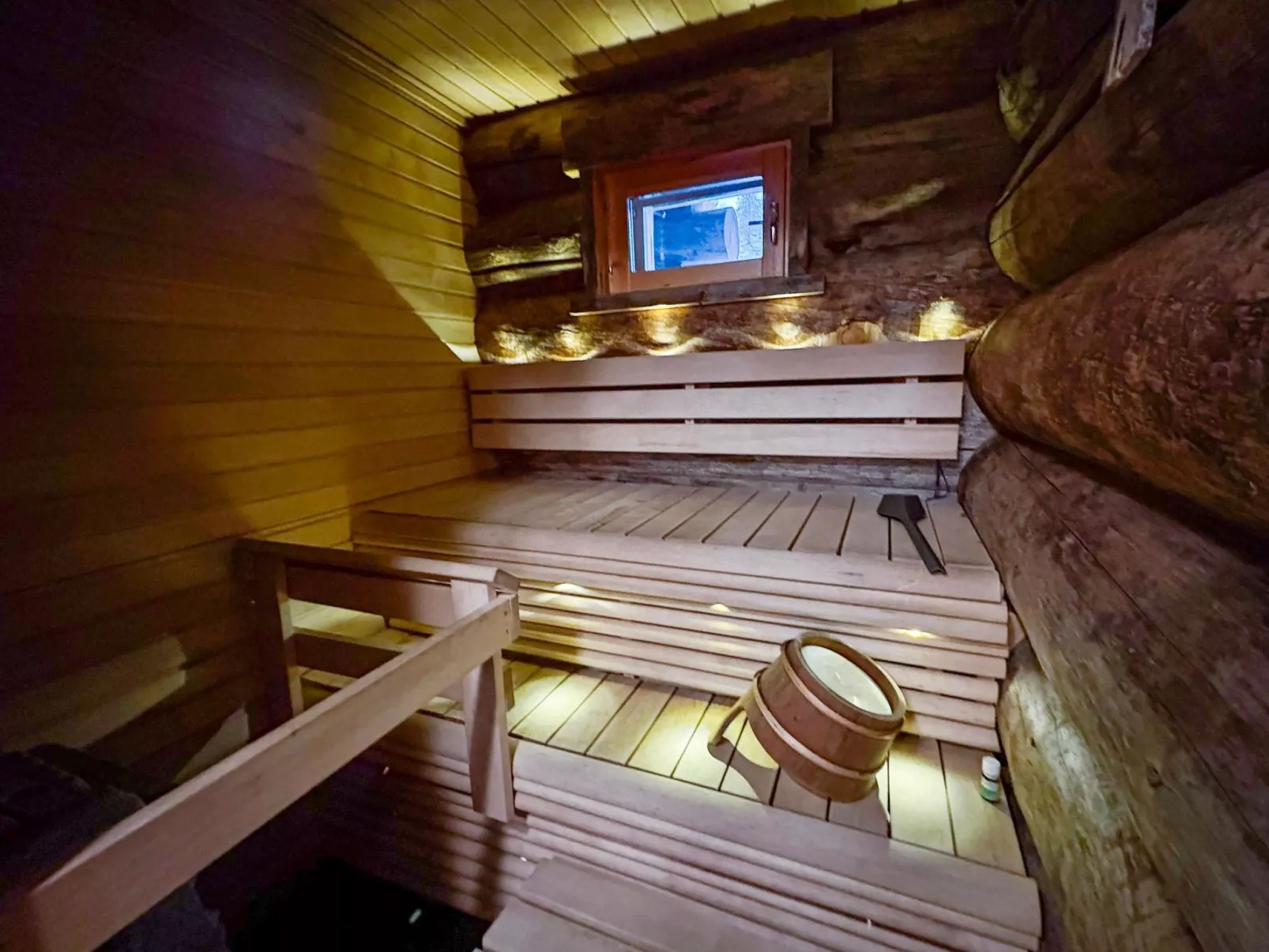 Rukan skikolo-Binnen