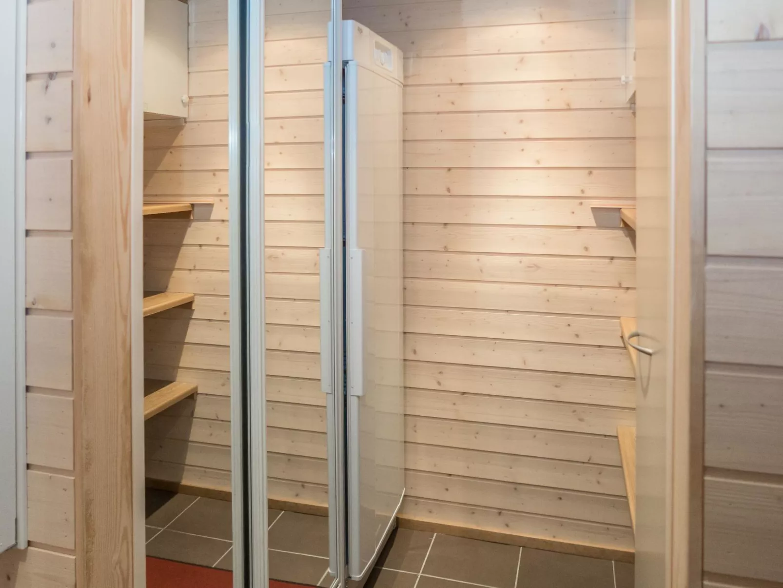 Rukan salmenhovi-Binnen