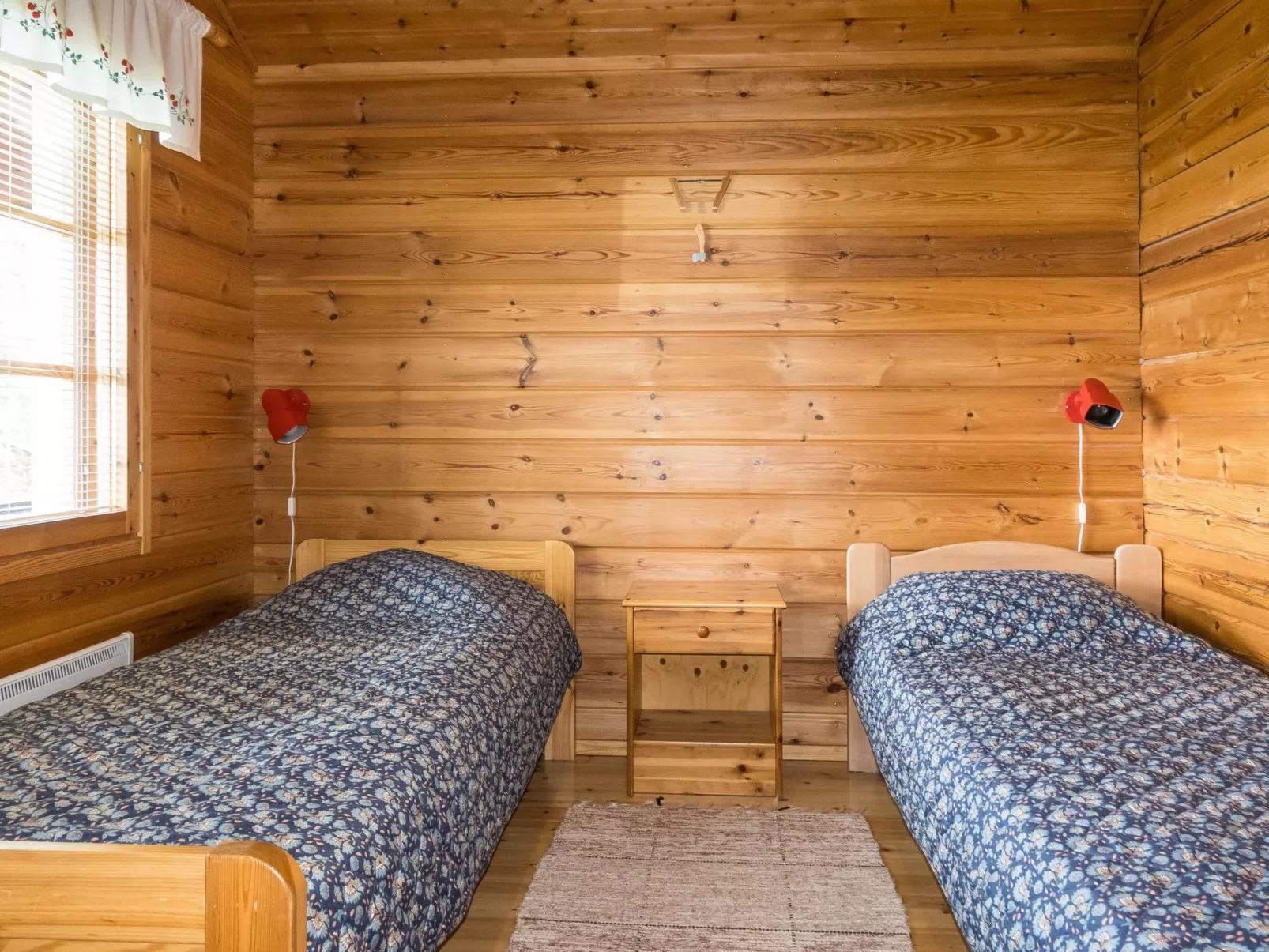 Mansikkaranta 2-Binnen