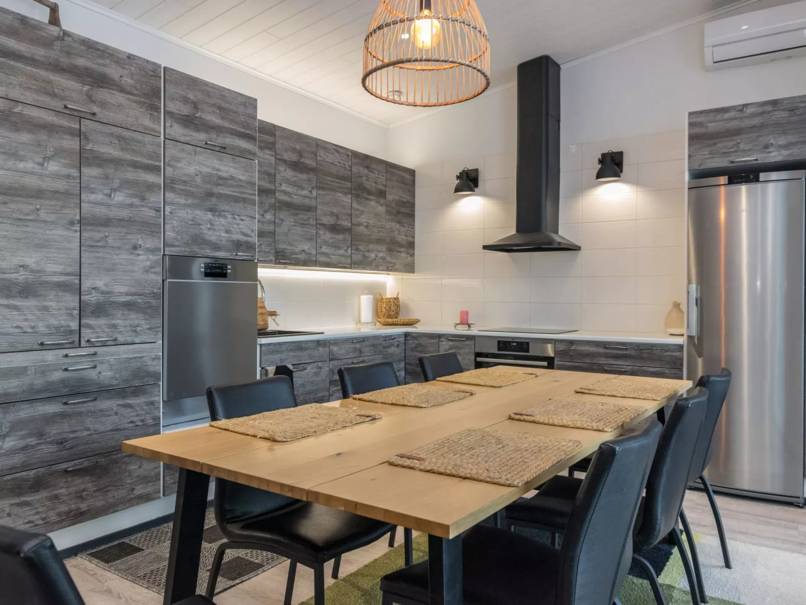 Villa karhentimantti-Binnen