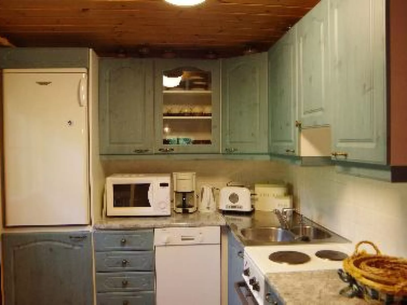 Kuivajärven huvilakoti-Binnen