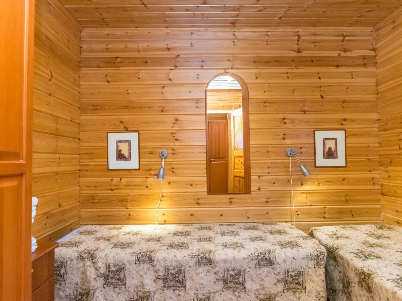 Klz 2. smaragdi-Binnen