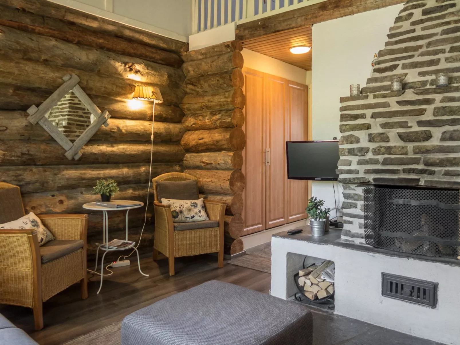 Vuokatinportti a4-Binnen