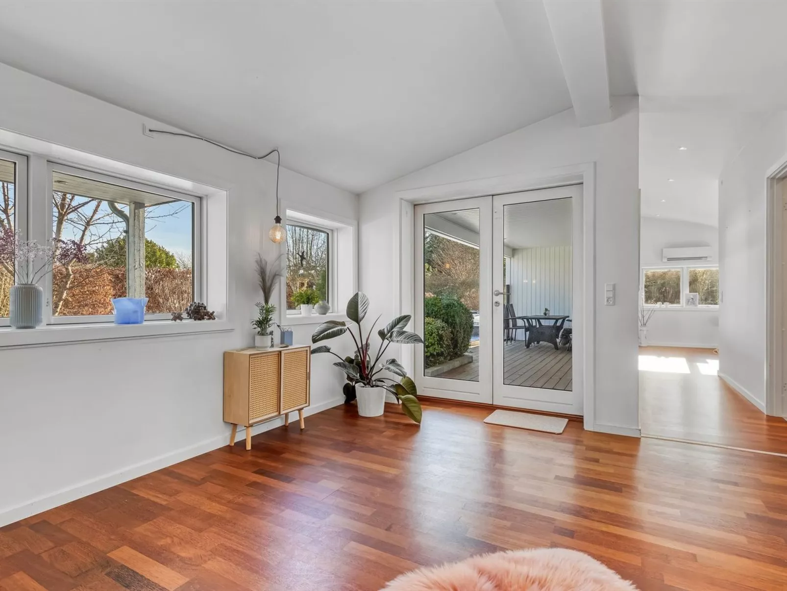 "Etly" - 900m from the sea-Binnen