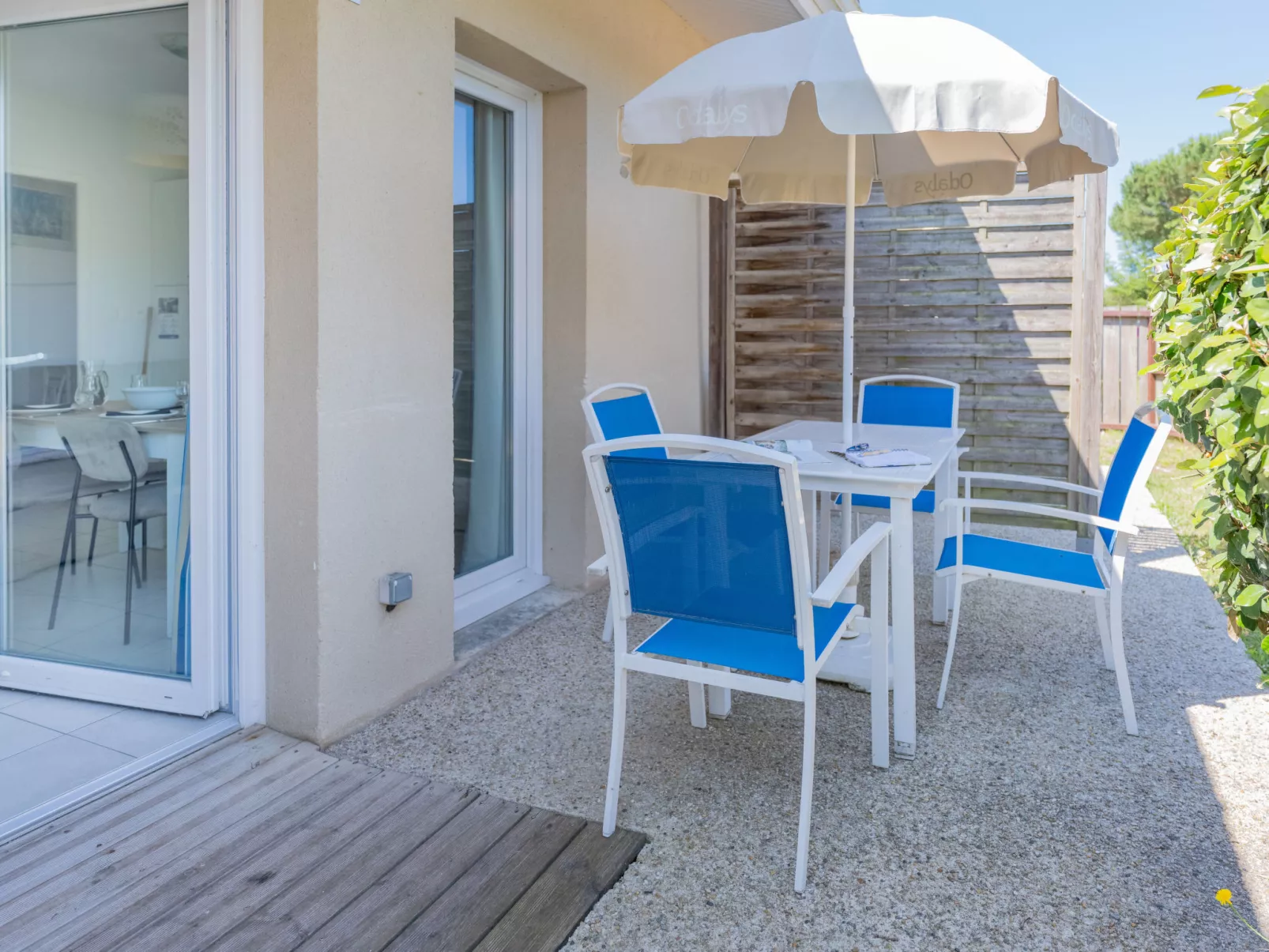 Le Petit Pont-Buiten