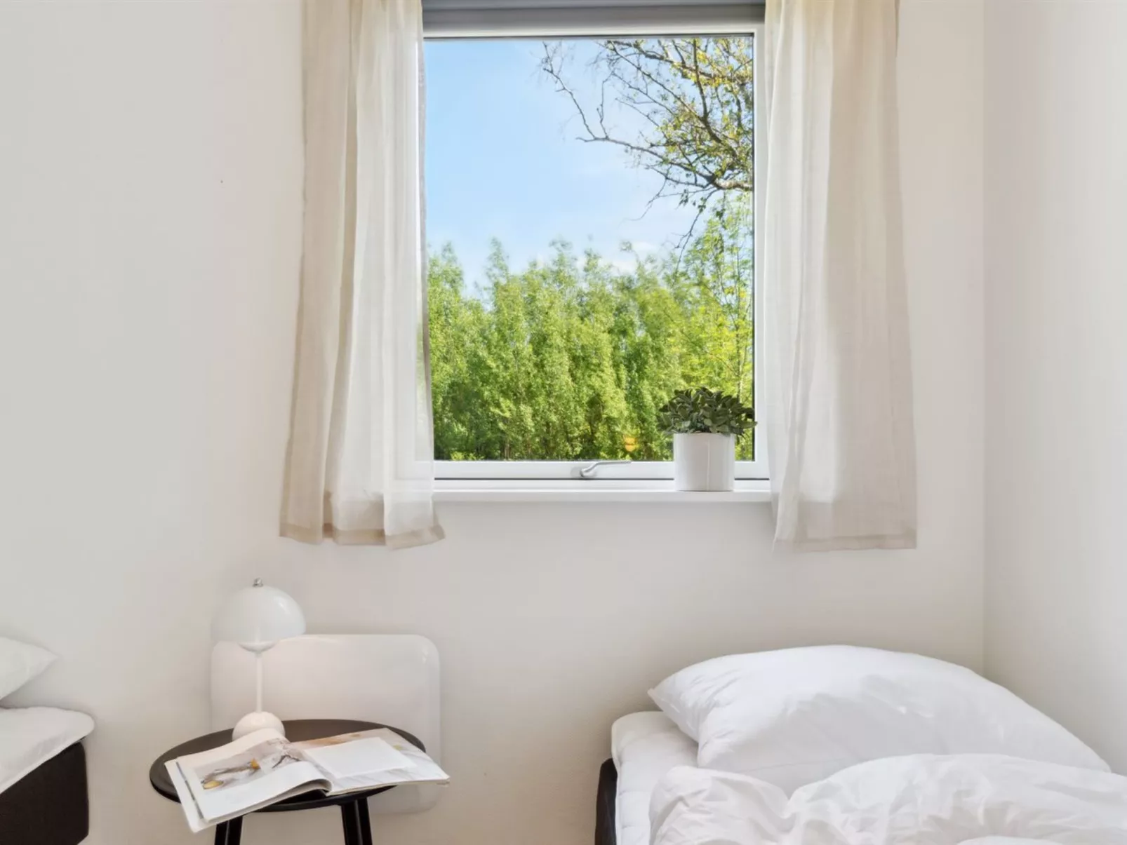 "Annabeth" - 850m from the sea-Binnen