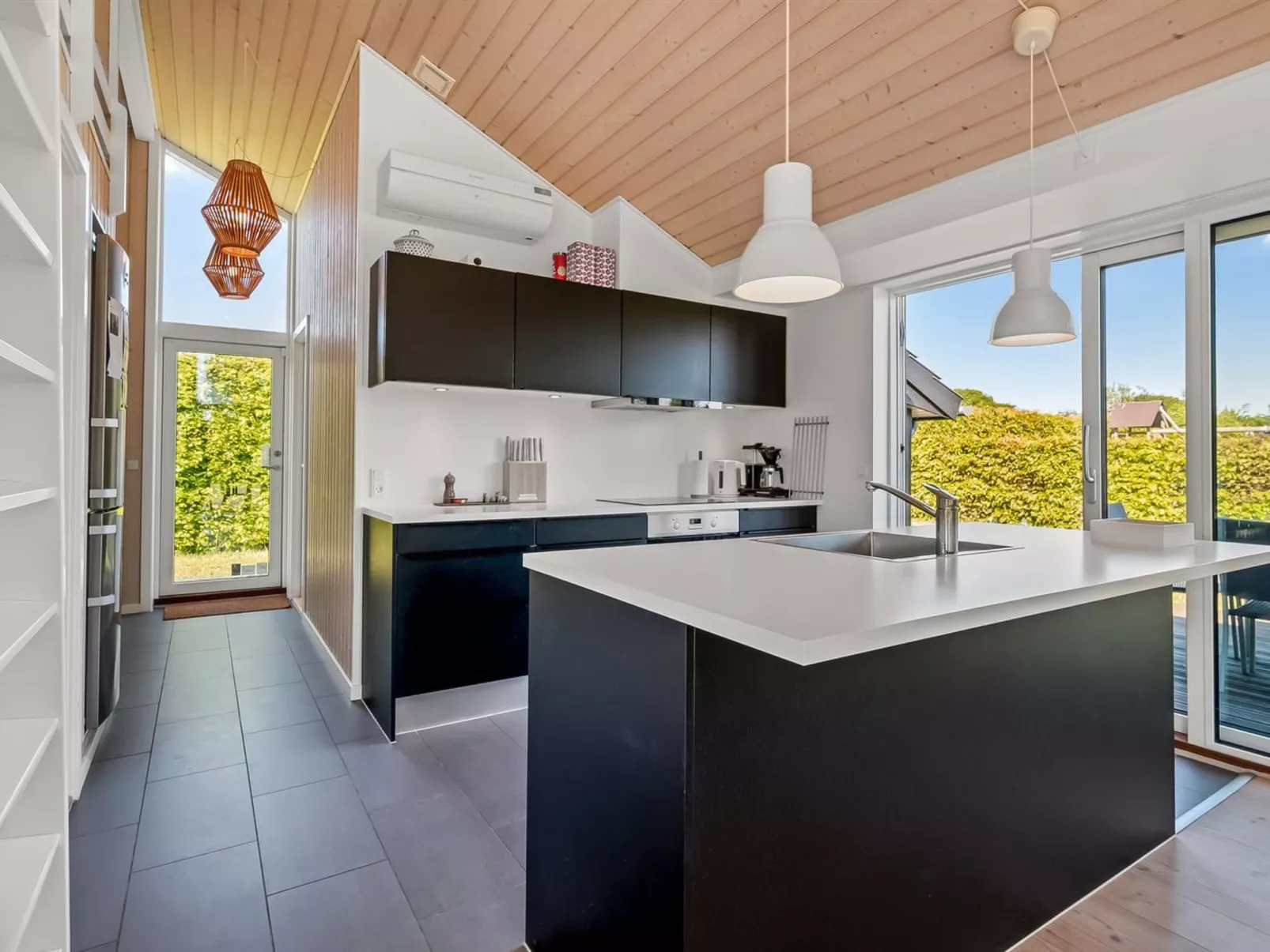 "Kody" - 400m from the sea-Binnen