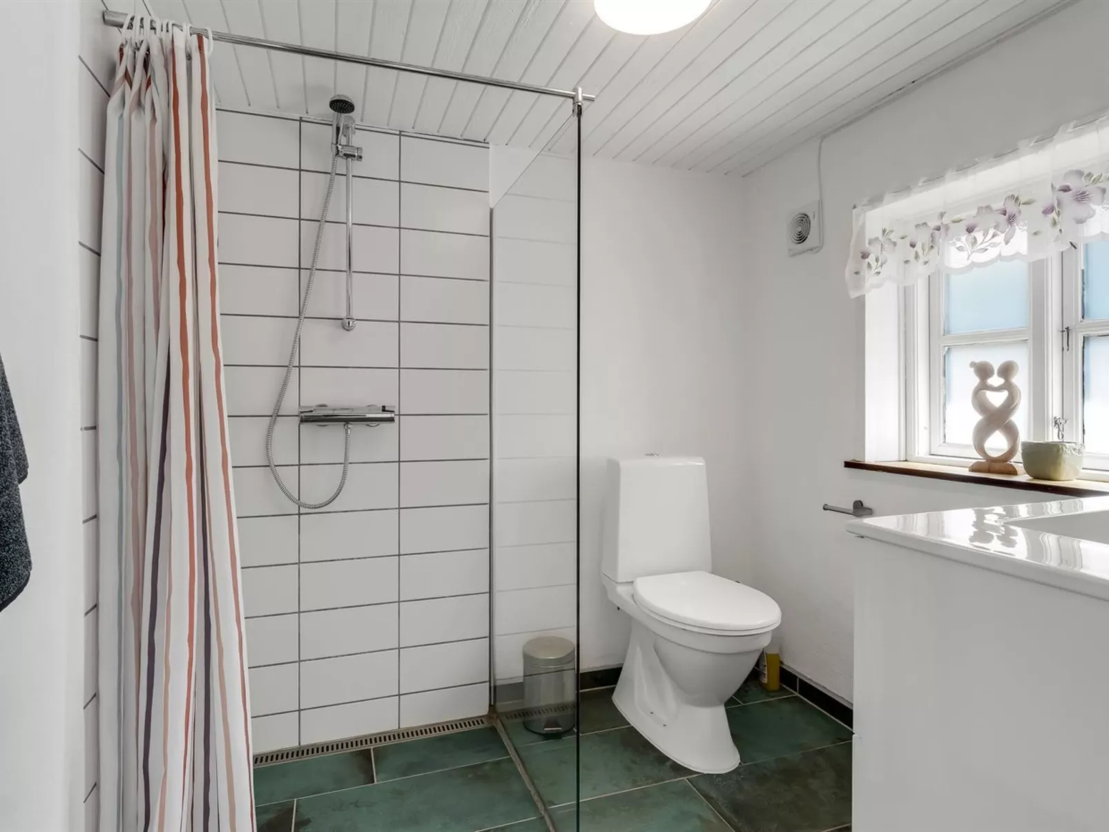 "Aatos" - 2km from the sea-Binnen