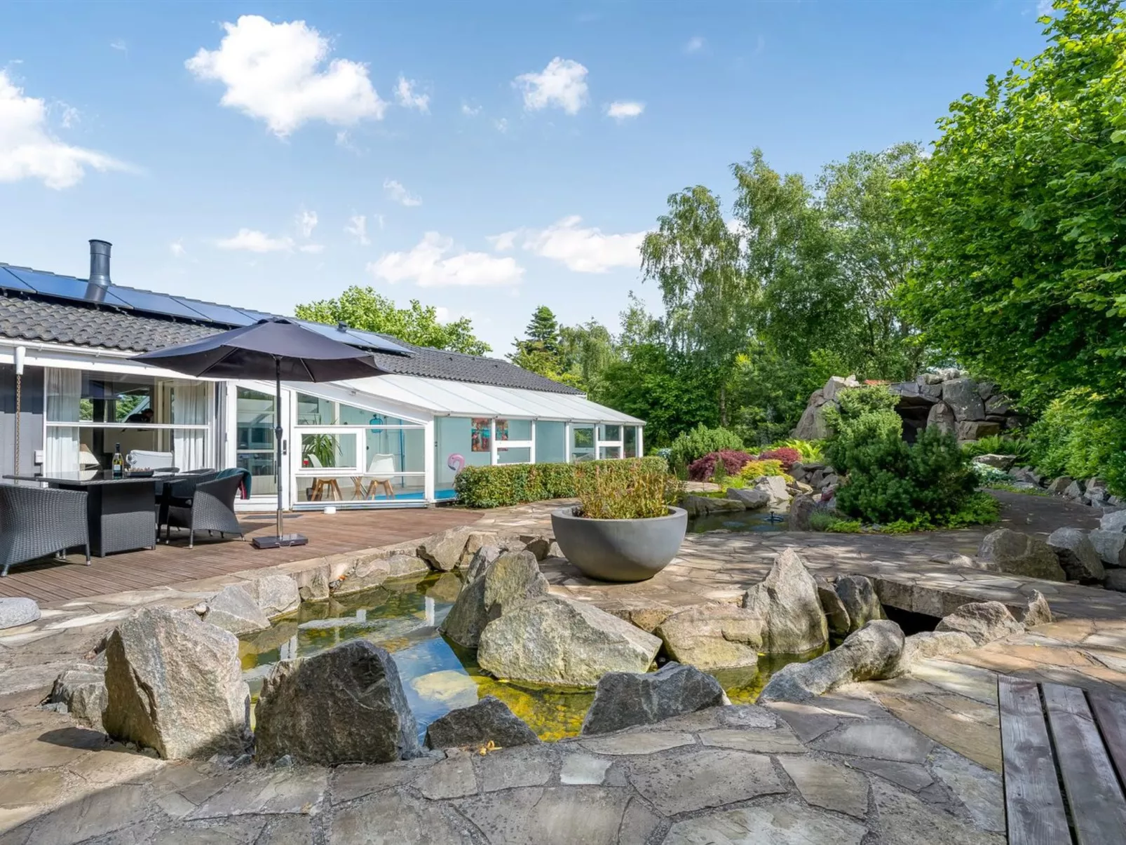 "Ellie" - 700m from the sea-Buiten