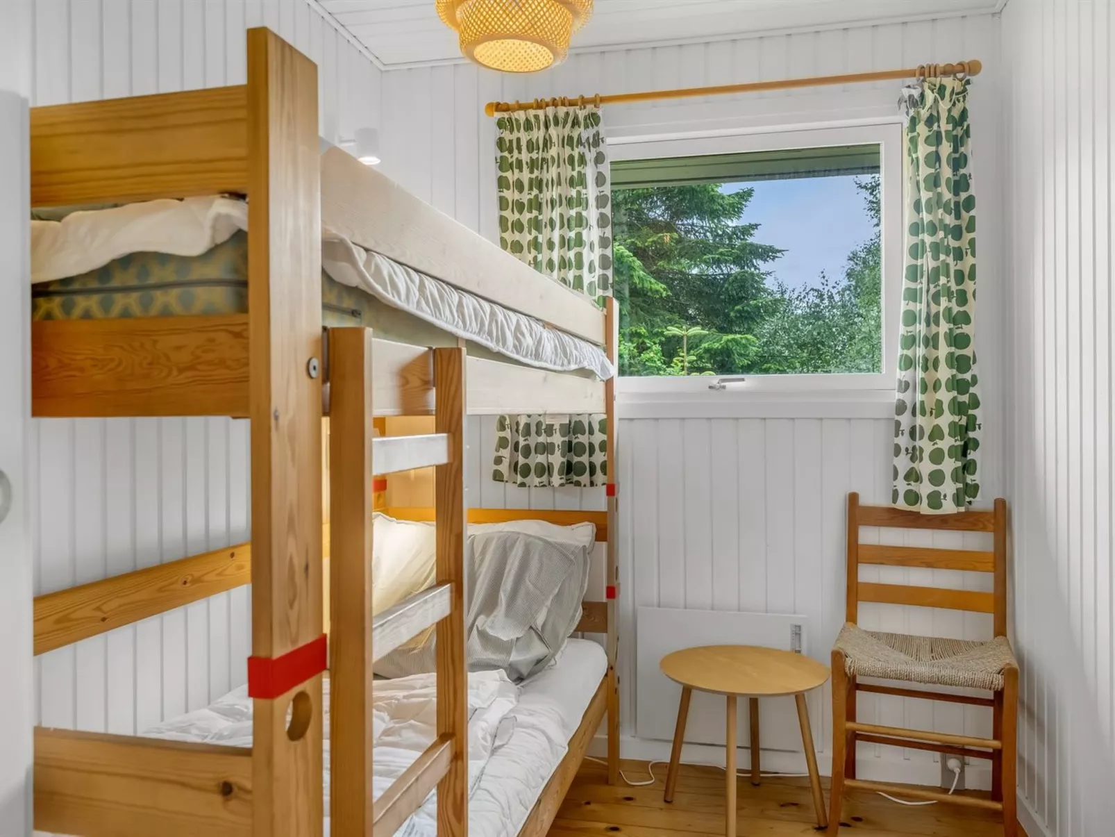 "Ivar" -  from the sea-Binnen