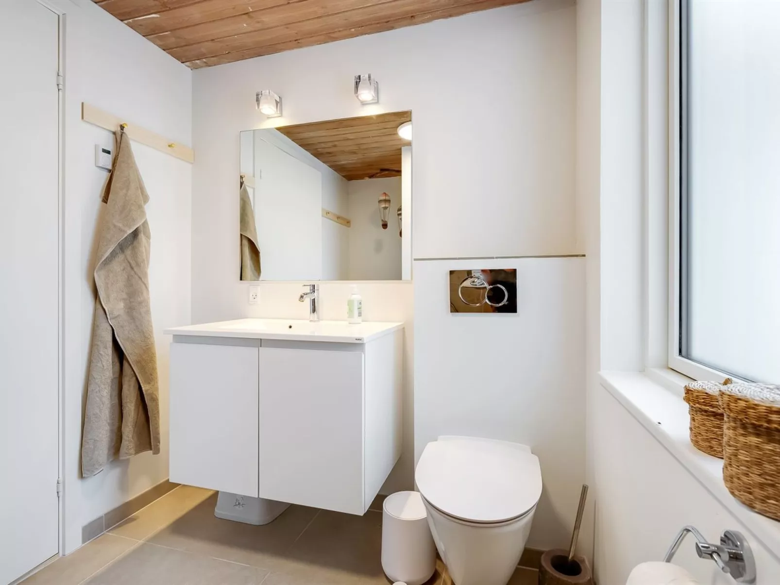 "Donka" - 25m from the sea-Binnen