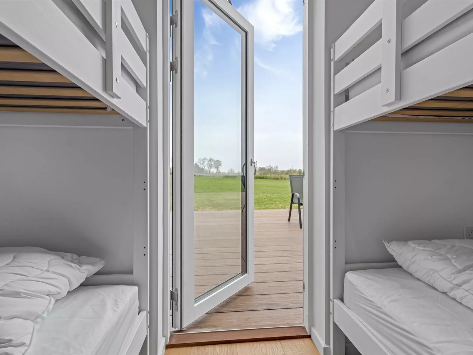 "Milena" - 1.5km from the sea-Binnen