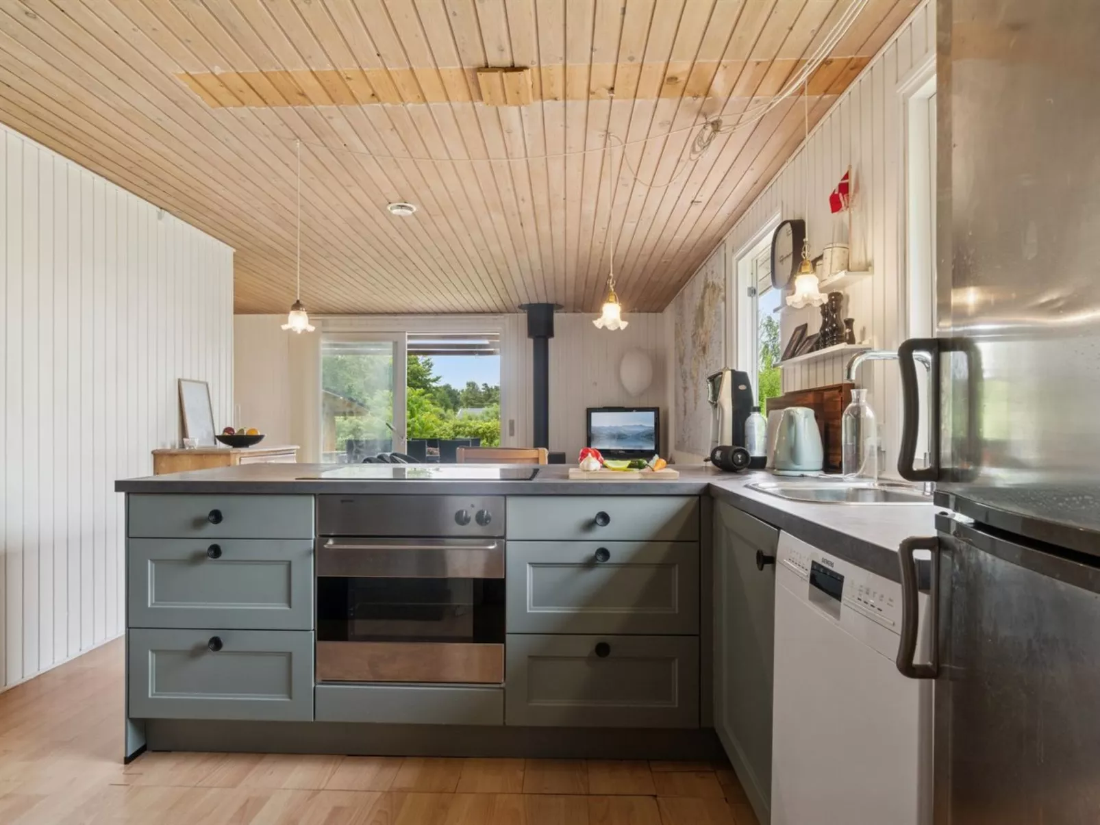 "Bruno" - 400m from the sea-Binnen