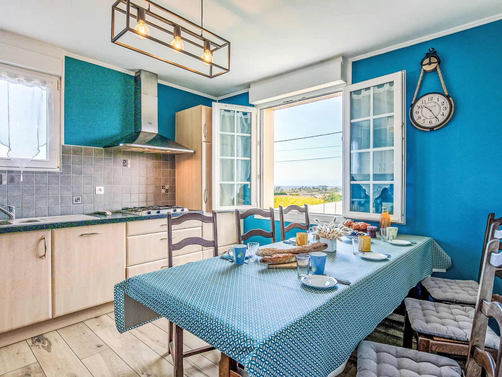 Entre Terre et Mer-Binnen