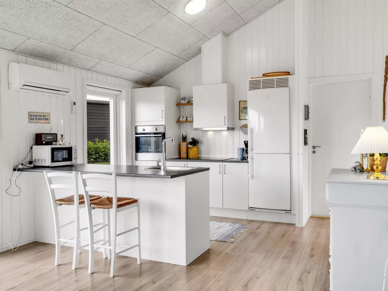 "Sigrun" - 300m from the sea-Binnen