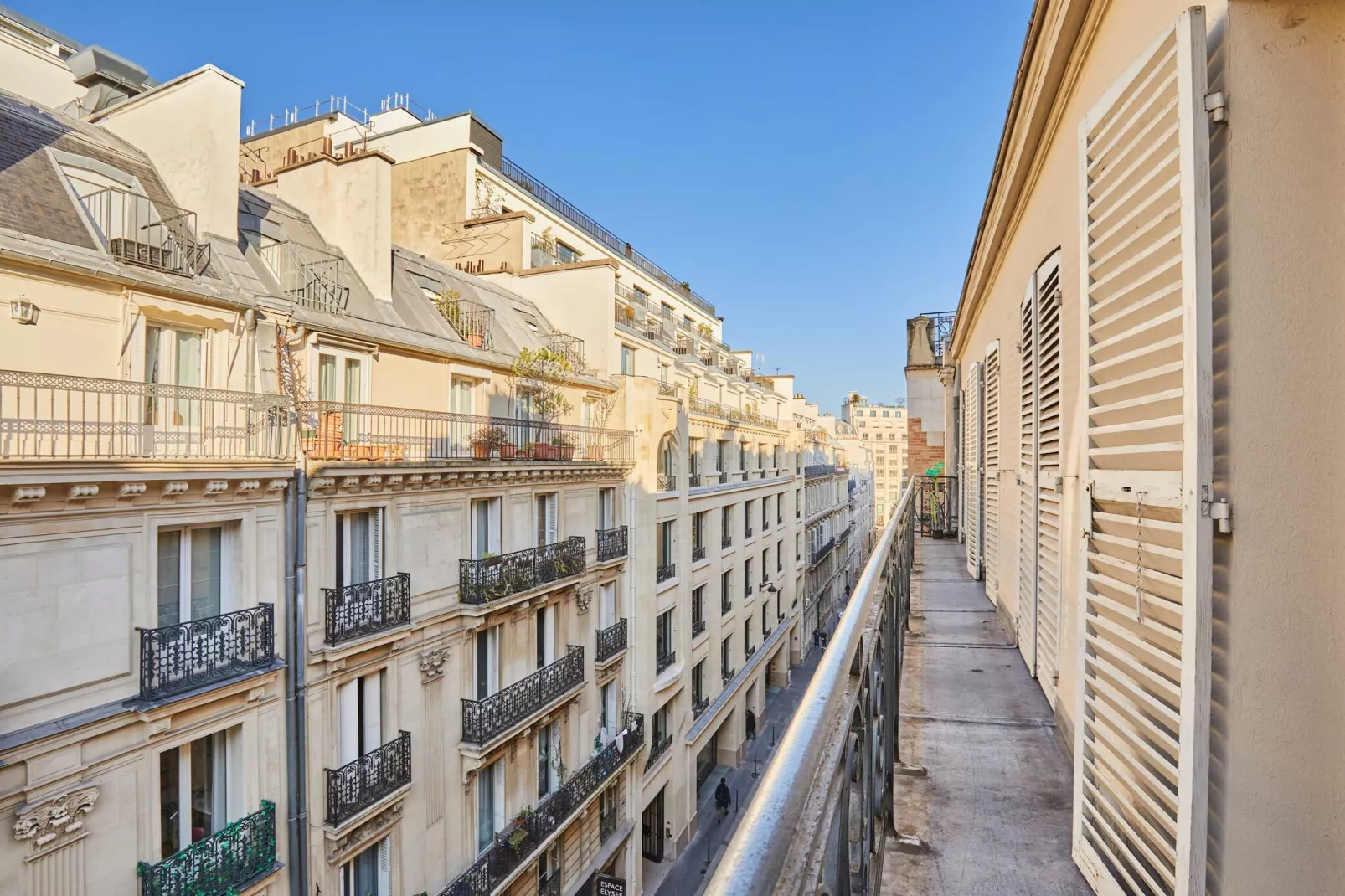 COLISEE C-Image-tags.