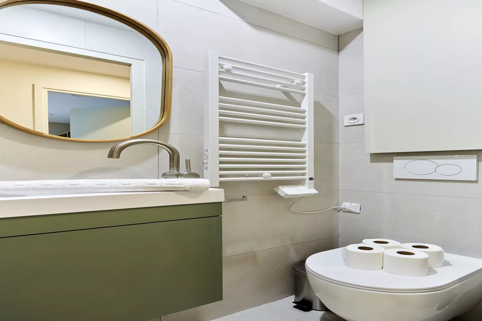 AVRON 1 NEW-Niet-getagd