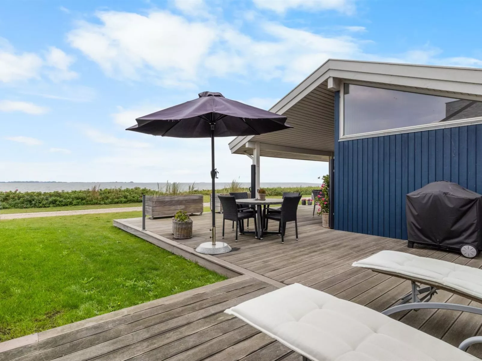 "Gertje" - 20m from the sea-Buiten