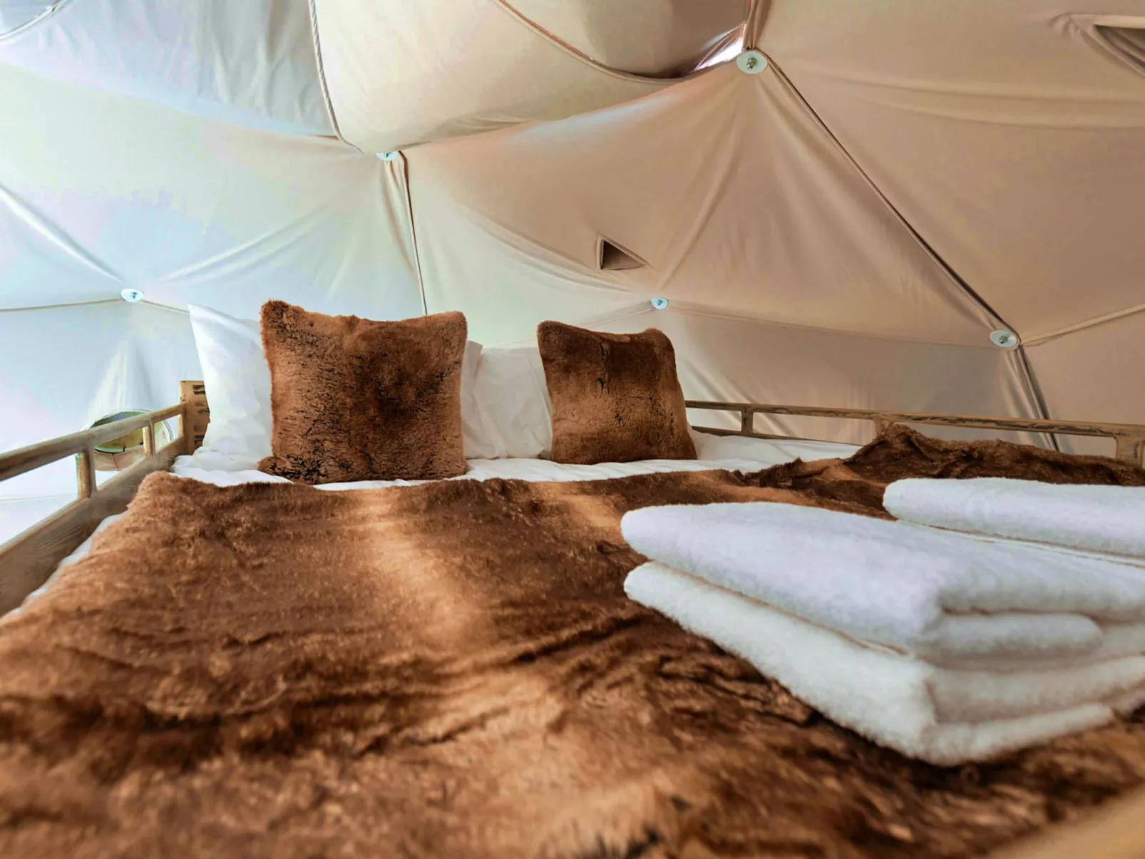 Scotney Luxury Dome-Binnen