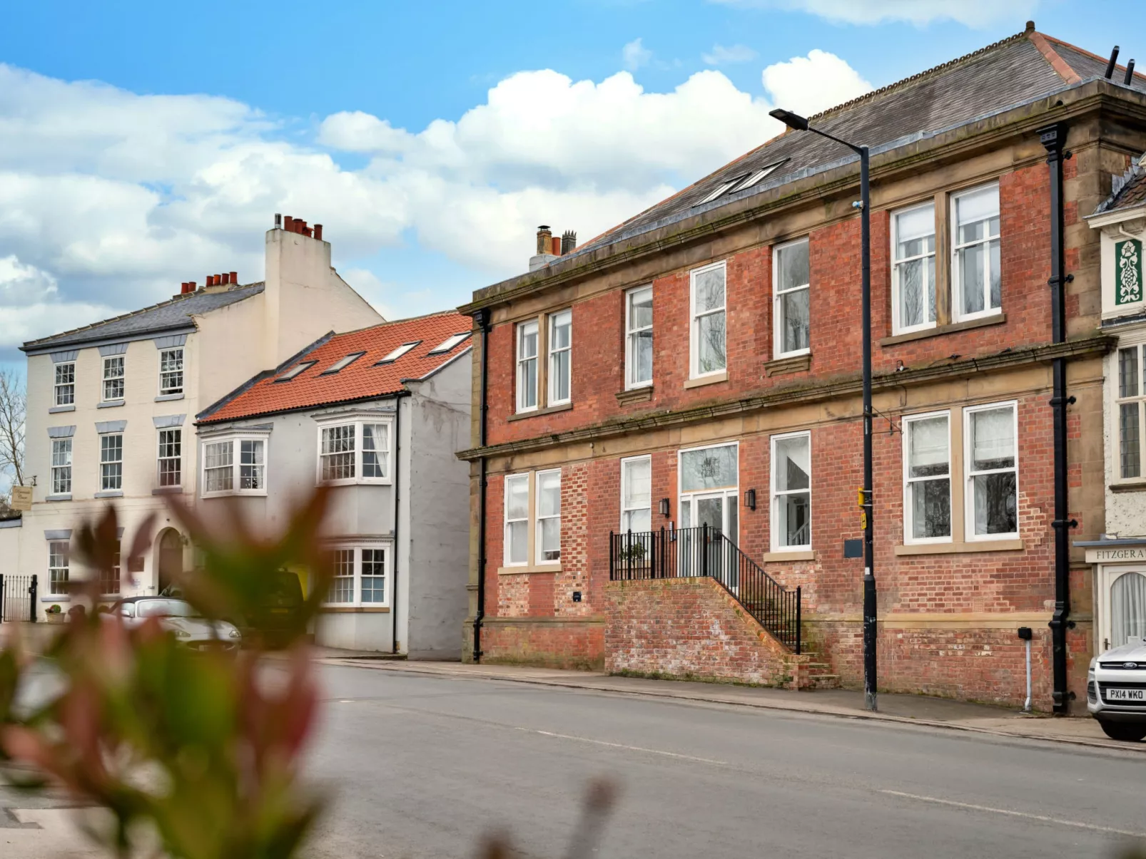 The Bank House-Buiten