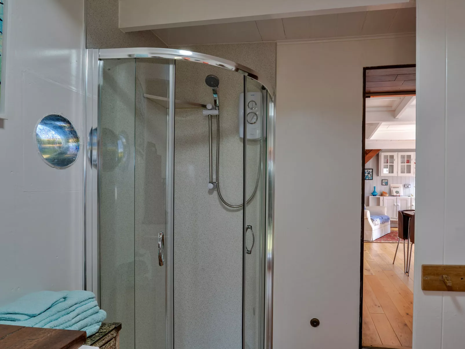 The Watchtower at Western Watch-Binnen