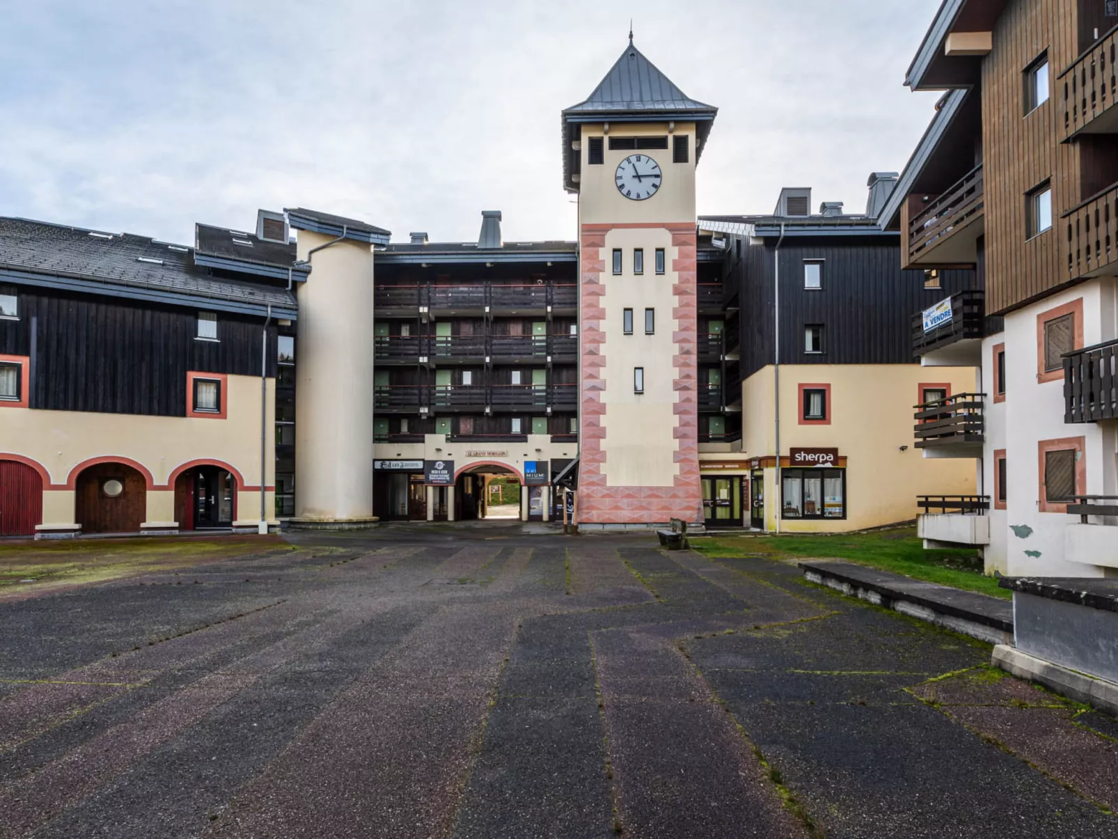 Grand Morillon-Buiten