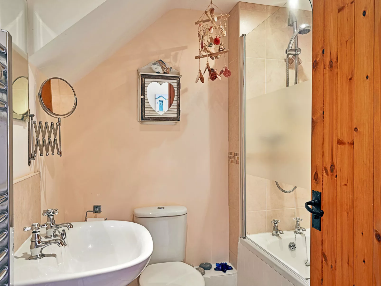 Hawthorn Barn-Binnen