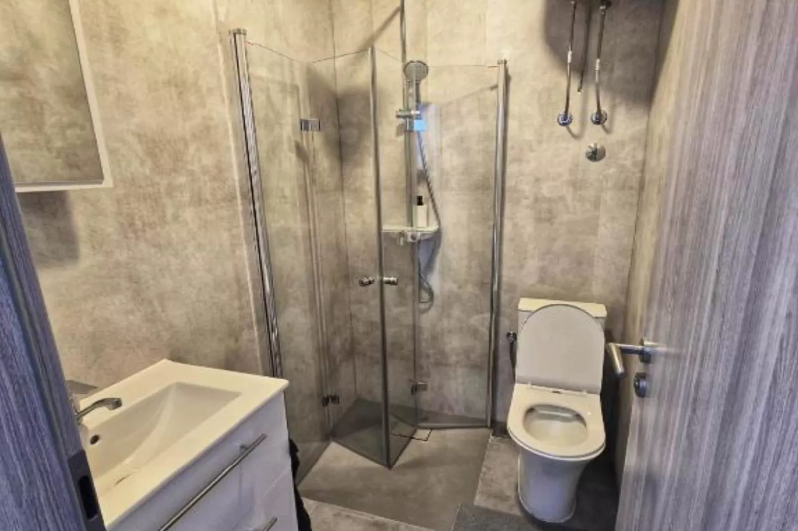 Rooms Burnum - Triple Room 1-Badkamer