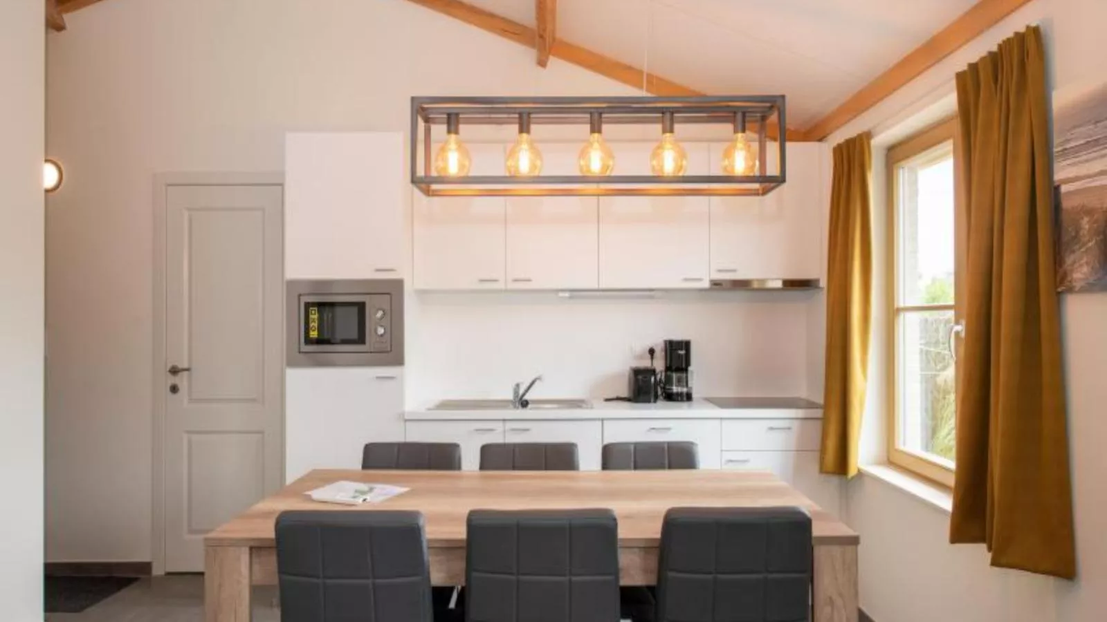 Westhinder I H19-20 Combi-Eetkamer