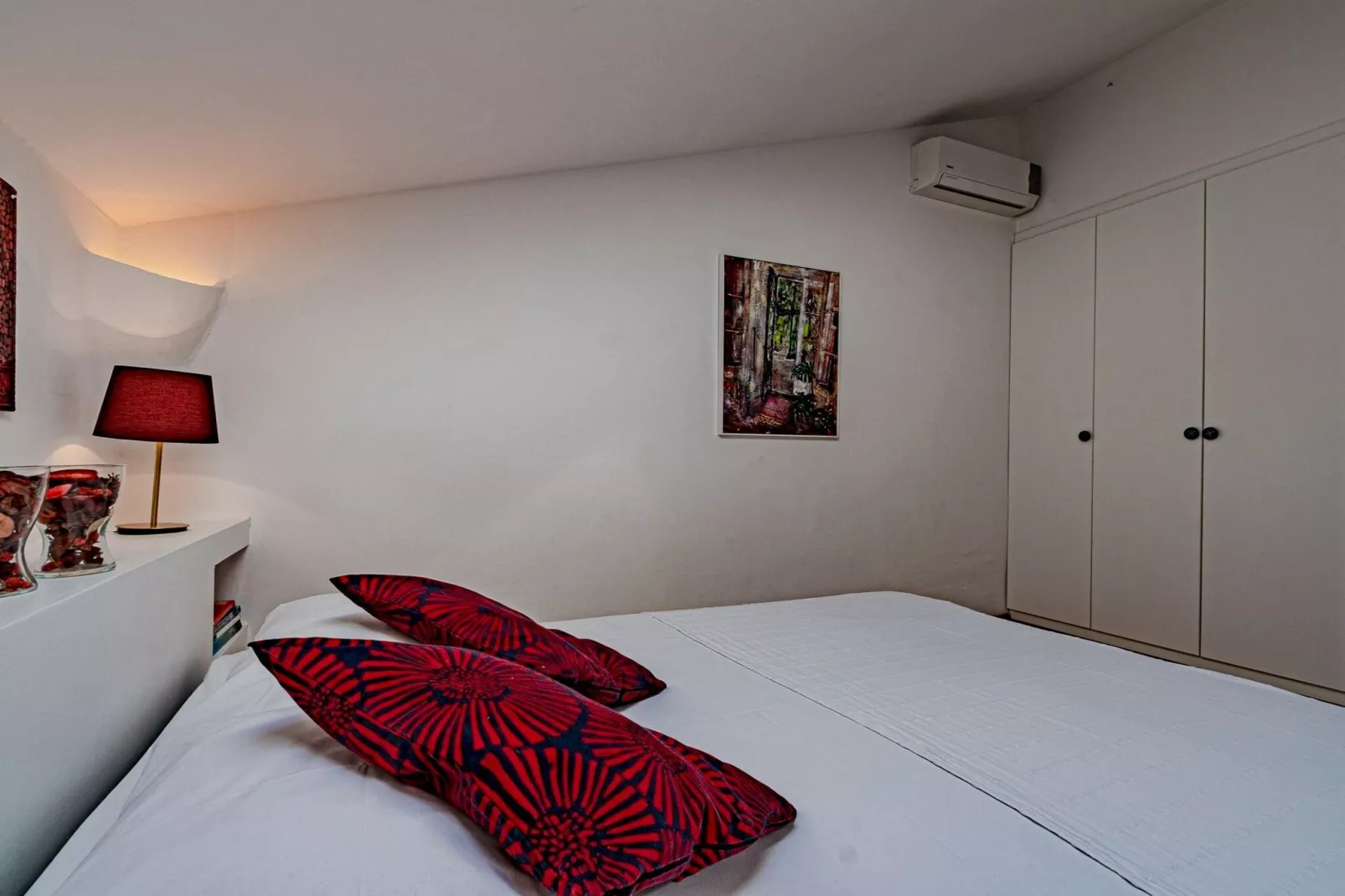 Stone House Anfitrite - Two Bedroom Villa with Private Pool and Terrace-Slaapkamer