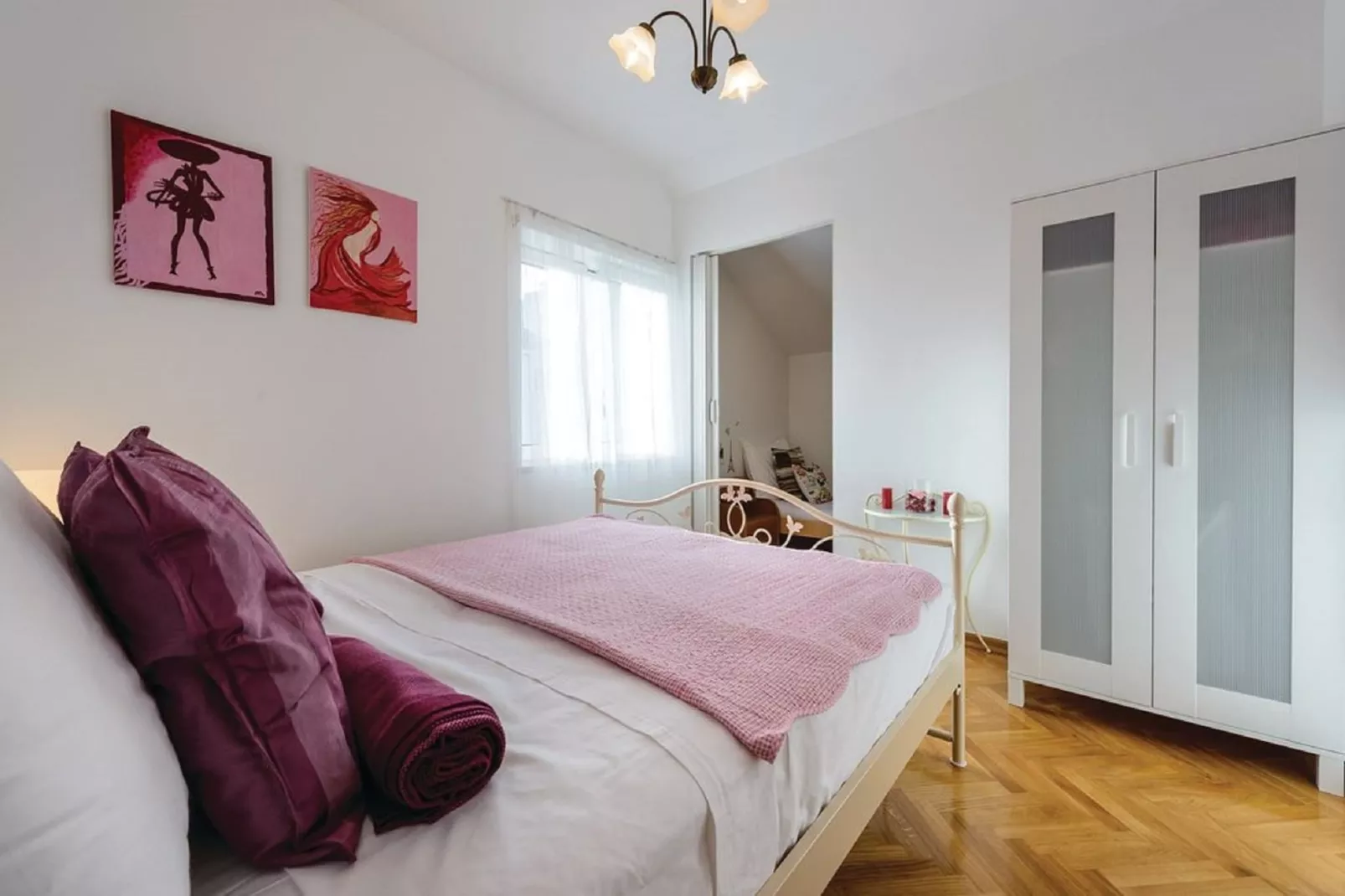 Three Bedroom Apartment with Pool-Slaapkamer