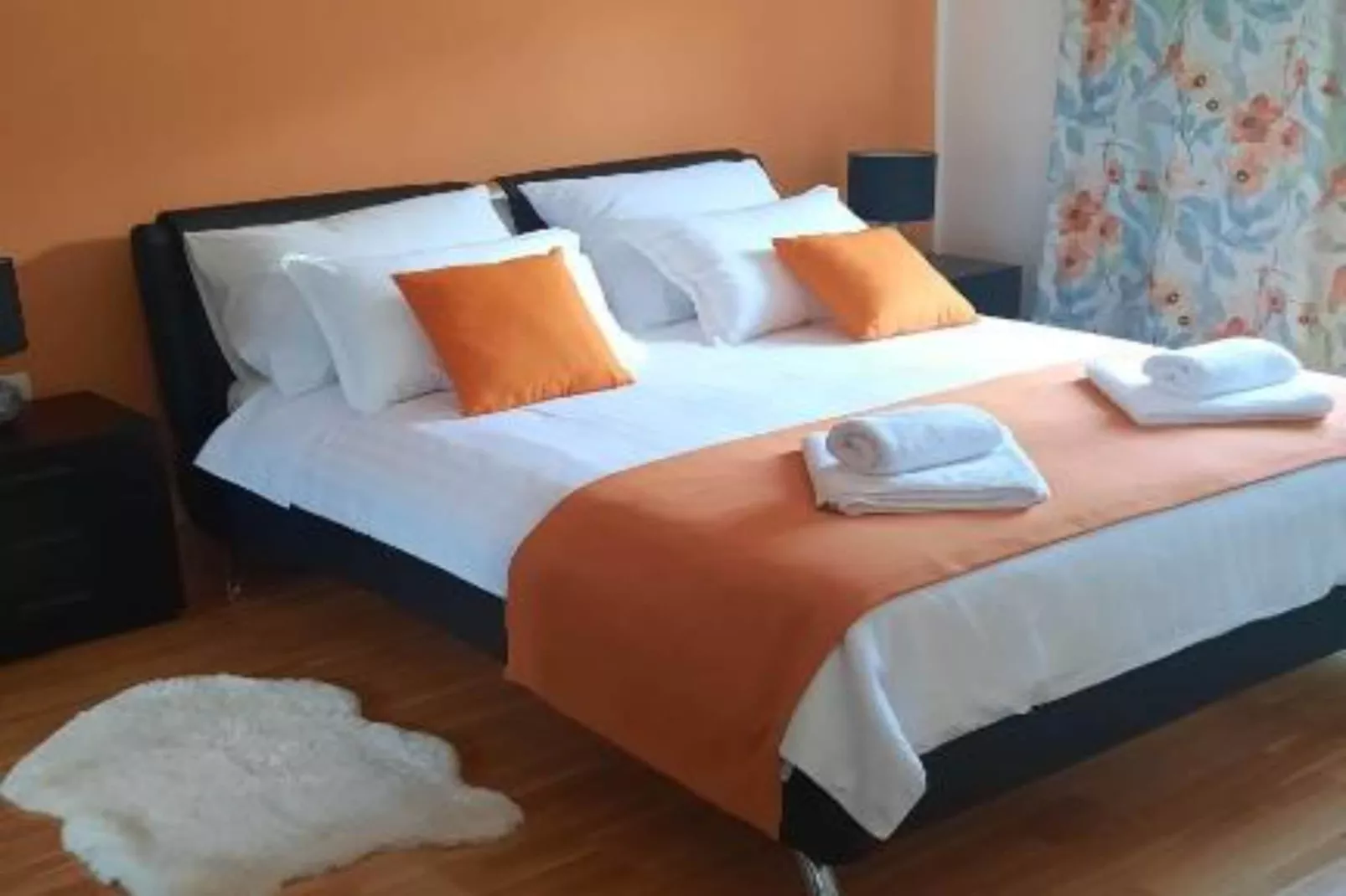 Beachfront Luxury Villa with Private Pool and Stunning Sea Views-Slaapkamer