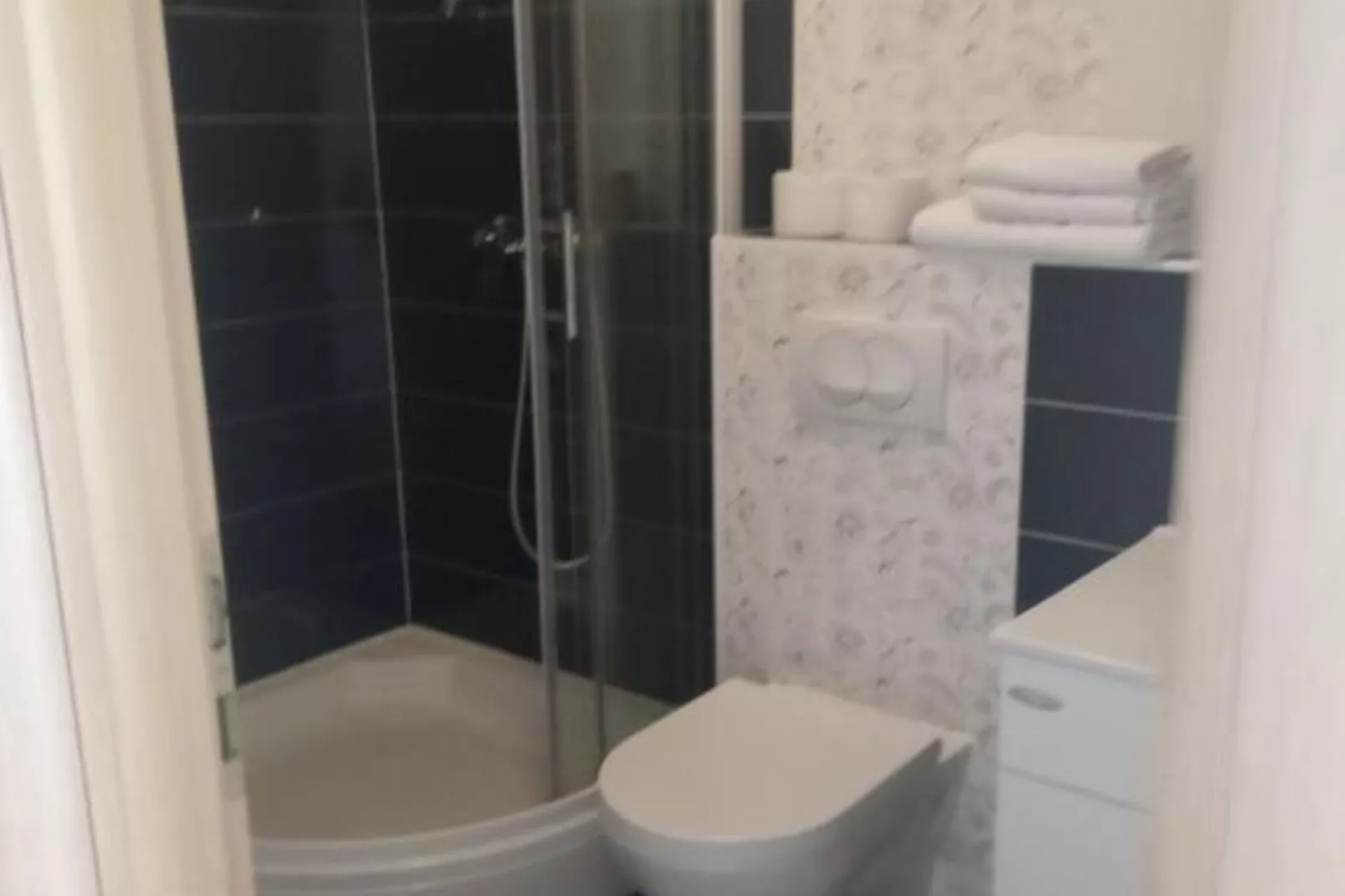 Cozy Vodice Garden Apartments With Terrace and BBQ - Standard one bedroom apartment (RED)-Badkamer