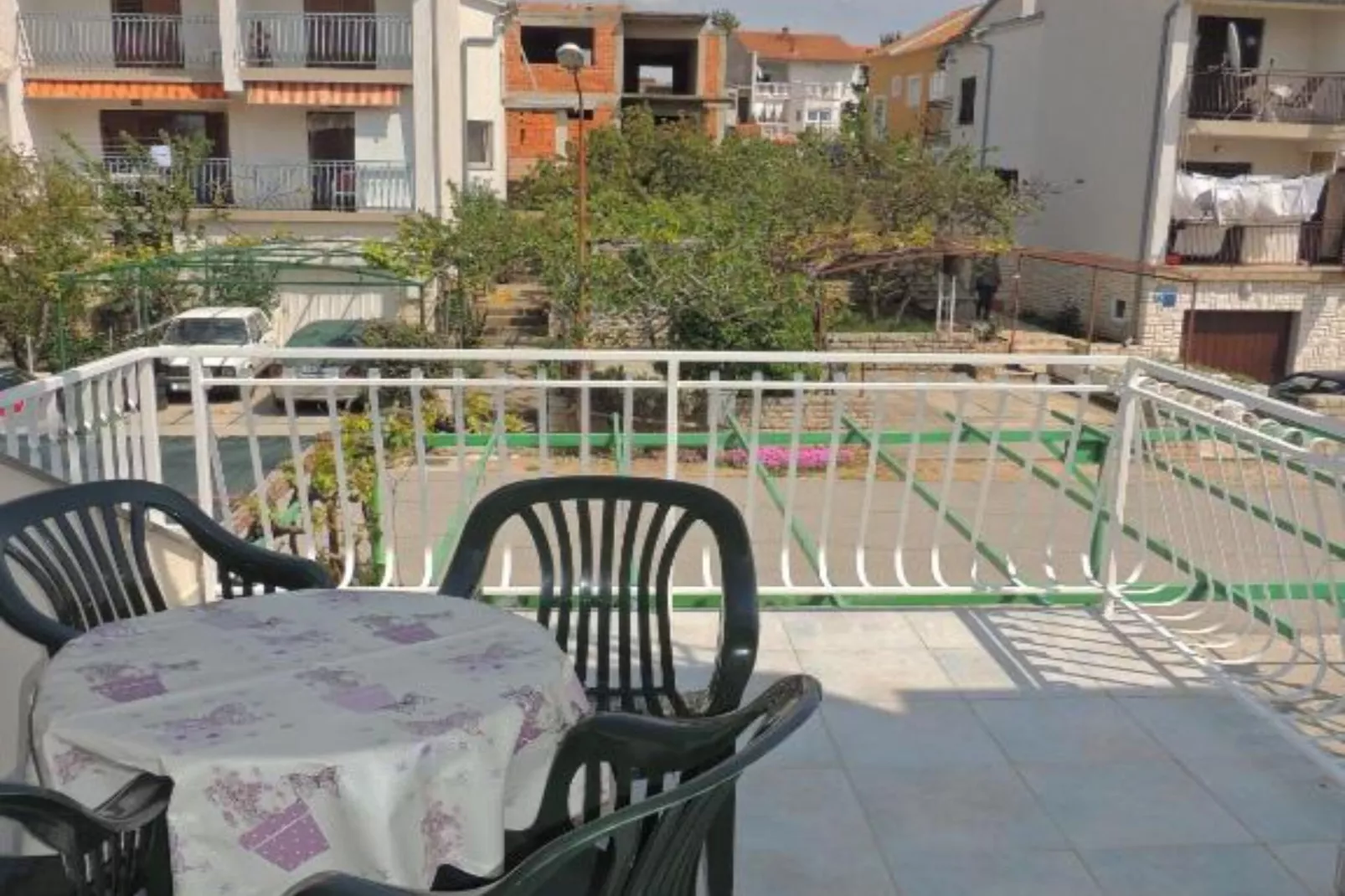 One Bedroom Apartment (A1)-Terrasbalkon