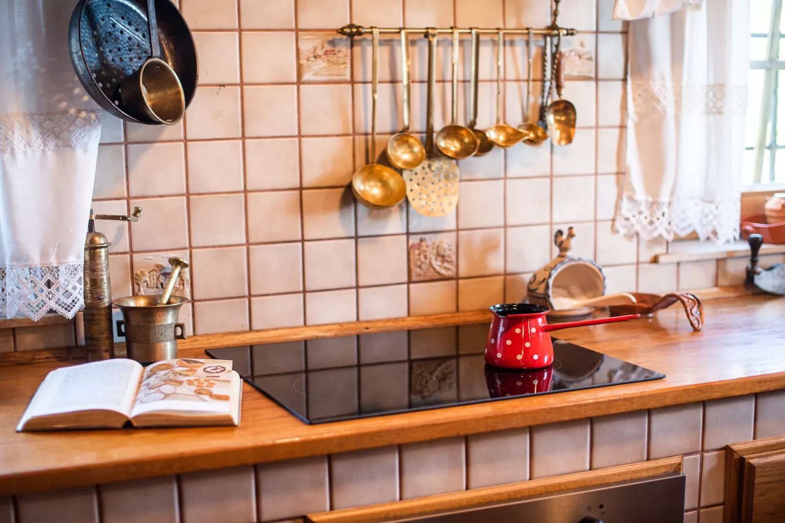 Cozy Countryside Retreat Villa with Hot-Tub - Two Bedroom Villa with Hot Tub-Keuken