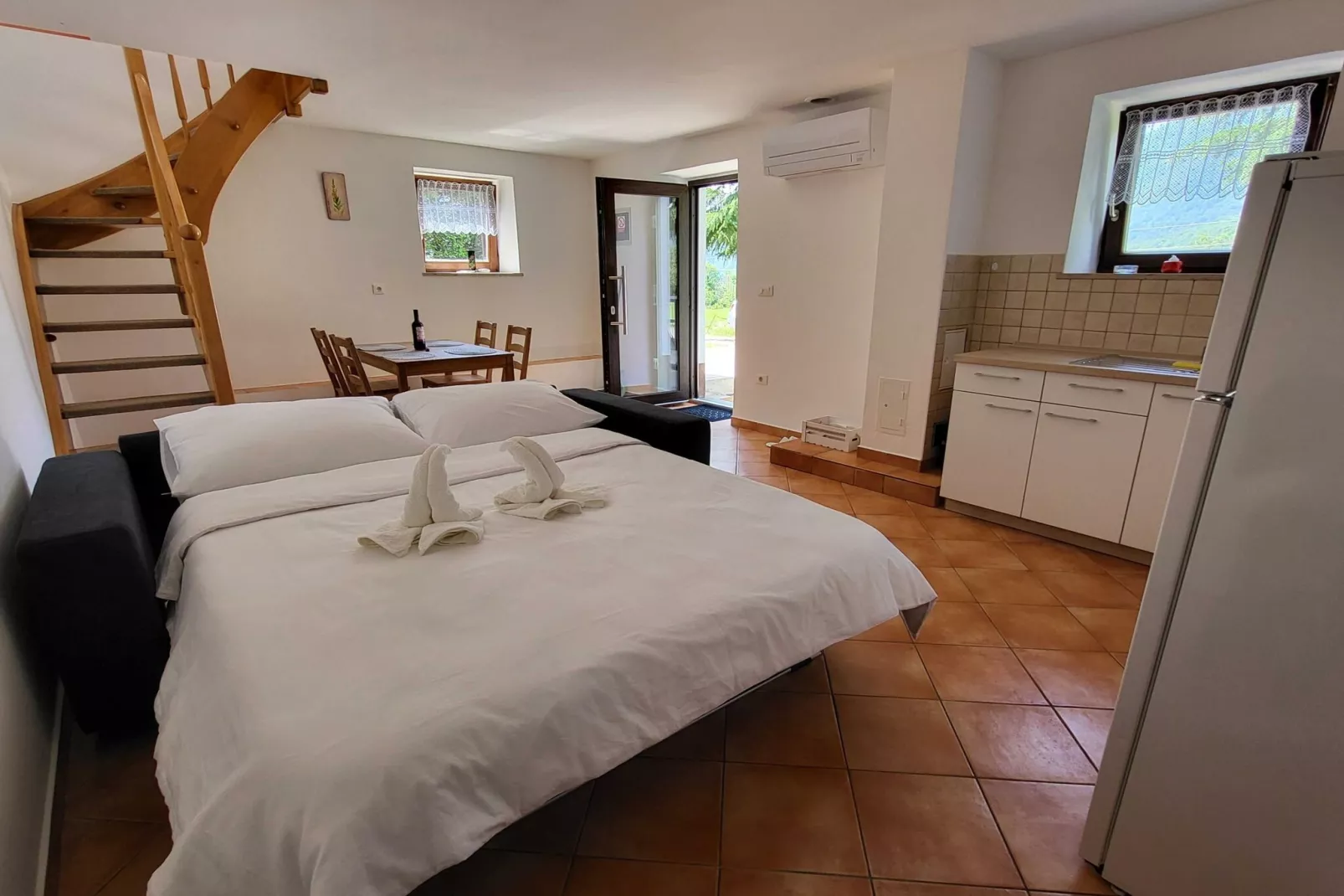 Peaceful Countryside Holiday Home with Terrace - One Bedroom Holiday Home with Terrace-Slaapkamer