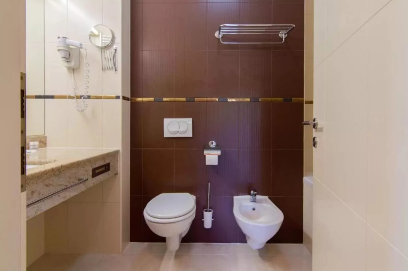 Marina Portorož Family Friendly Apartment 2 - Two Bedroom Apartment-Badkamer