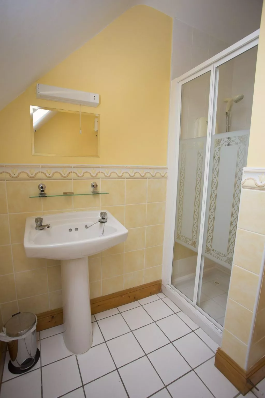 Willow Grove HC No. 3-Binnen