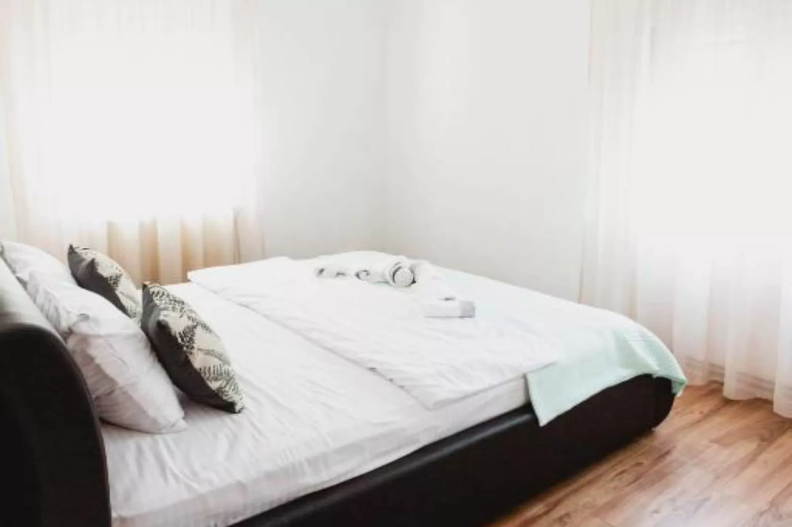 Modern Apartment with Terrace in Herceg Novi - Two Bedroom Apartment-Slaapkamer