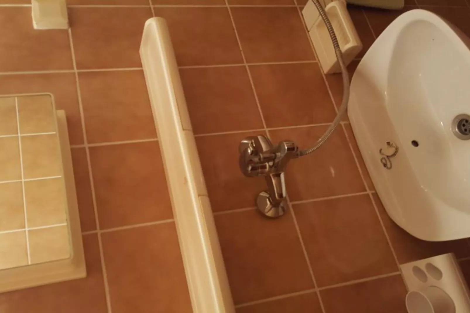 Comfortable Budva Rooms with Easy Access to Sveti Stefan - Double Room 1-Badkamer