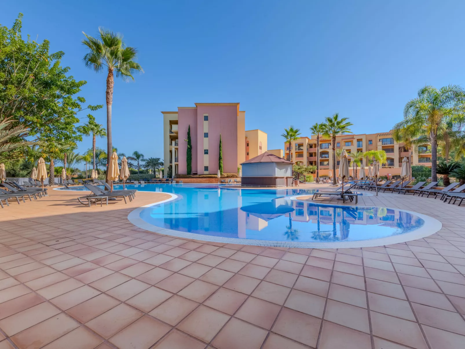 The Residence at Victoria-Buiten